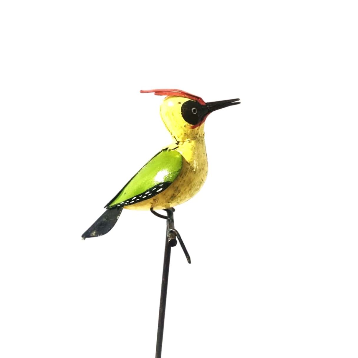 Click thumbnail to enlarge and hover over the picture to zoom Green woodpecker spike 2