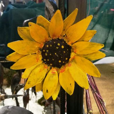 Painted Sunflower Stake 8cm x 1m